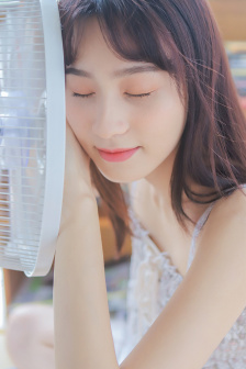过来趴好自己选玩具